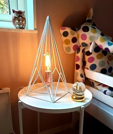 Triangel bordlampe 40cm hvit
