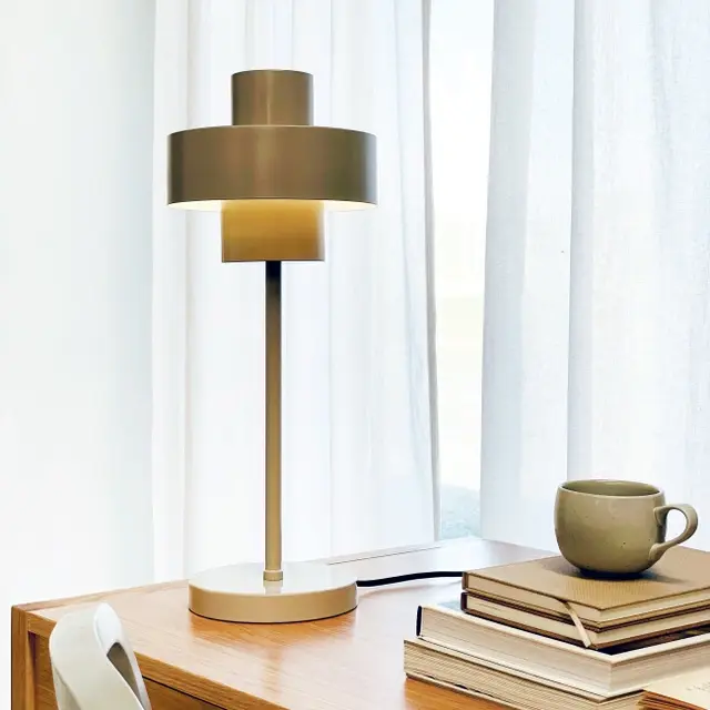 Stoke bordlampe grå