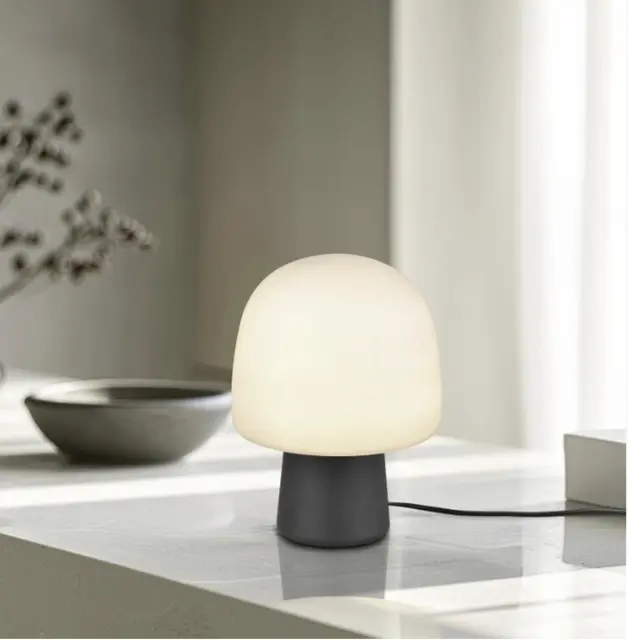 Steen bordlampe 27cm sort