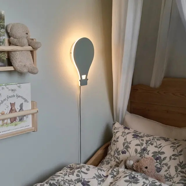 Ballong LED vegglampe 29cm grønn