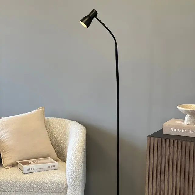 Mikes leselampe gulv 145cm sort