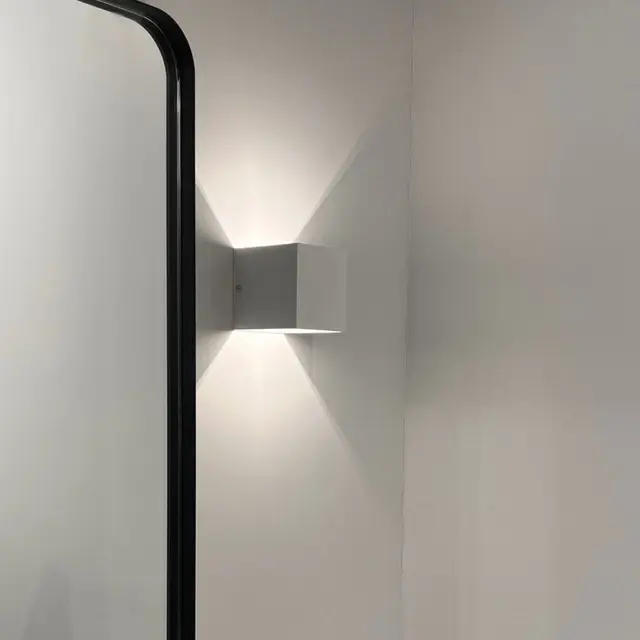 Louis LED vegglampe 10cm hvit