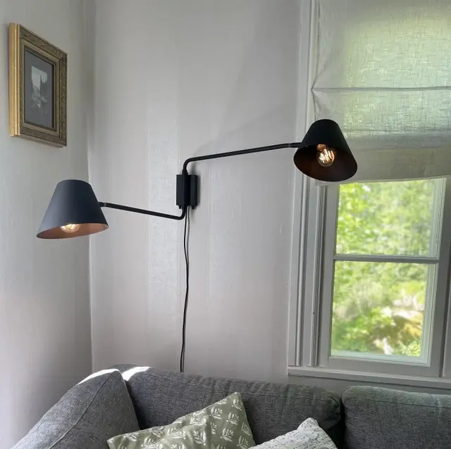 Nordic vegglampe 2lys sort