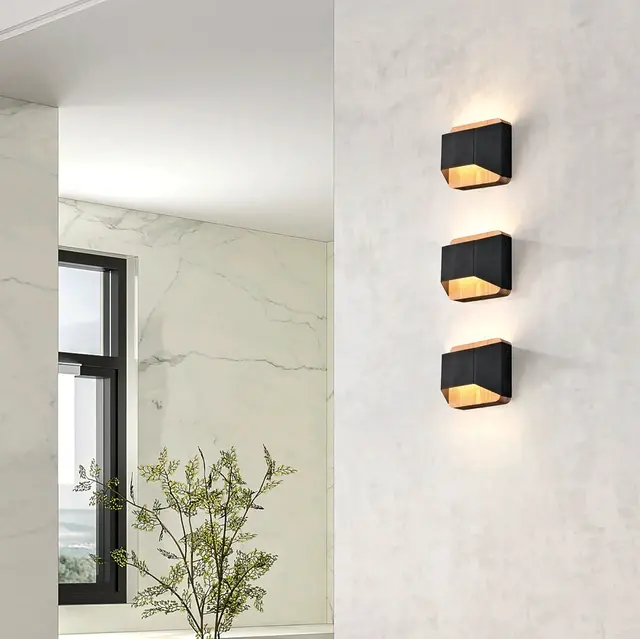 Arino LED vegglampe 12cm sort
