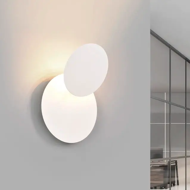 Mio LED vegglampe 18cm hvit