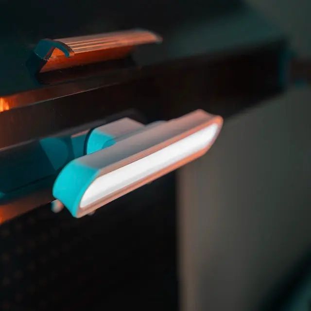 Magnetisk LED oppladbar vegglampe 28cm hvit