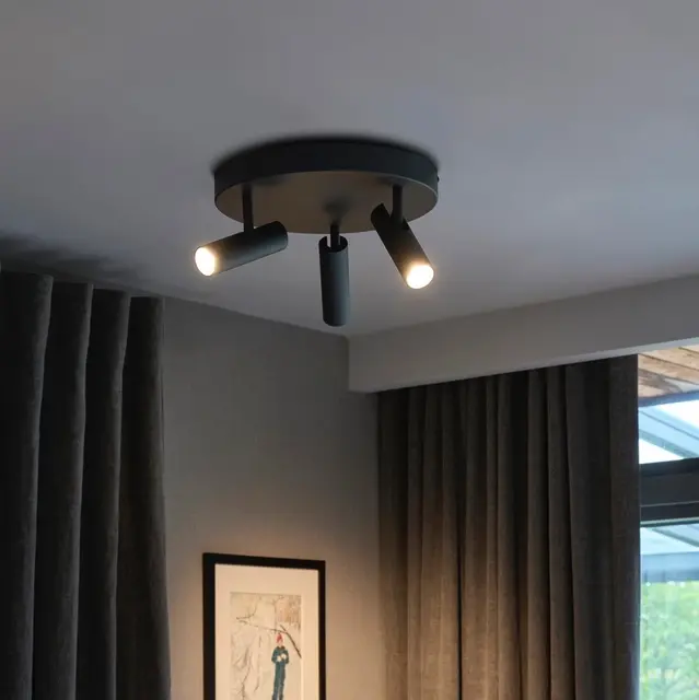 Bino LED takspot 3lys 30cm sort