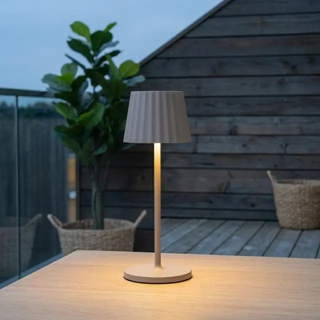 Juli LED oppladbar utelampe bord IP65 29cm beige