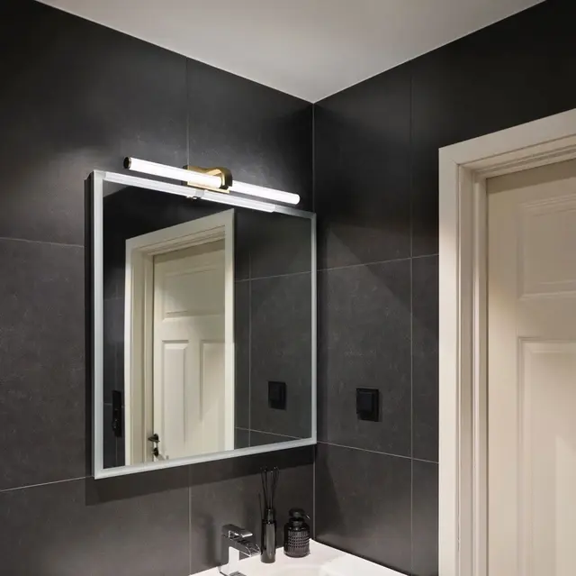 Eloise LED vegg baderomslampe IP44 62cm gull
