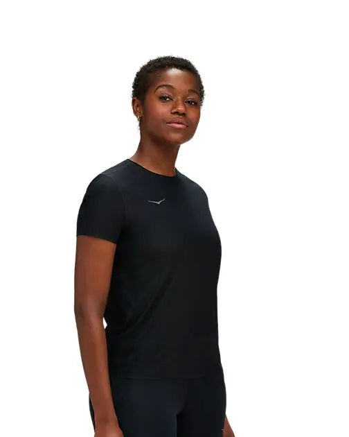 HOKA W AIROLITE RUN SHORT SLEEVE BLACK Dame