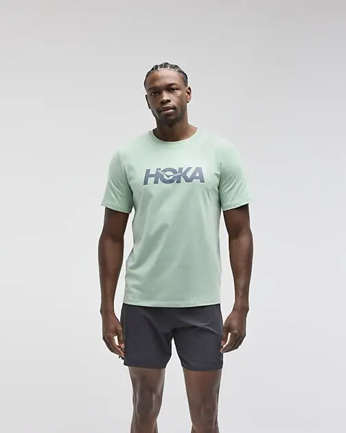 HOKA M CORE LOGO CTN SS TEE SAGE Herre | Sport1.no