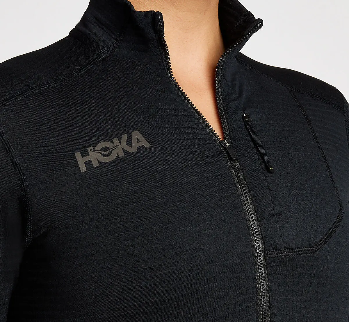 HOKA W 1/2 ZIP BLACK Dame | Sport1.no