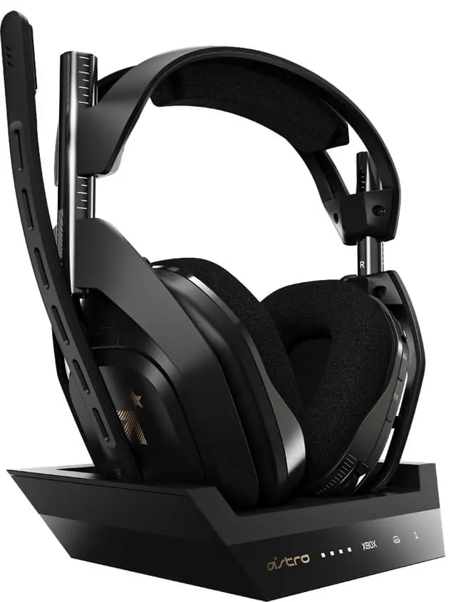 Astro A50 trådløst gaming headset og Astro A50 basestasjon