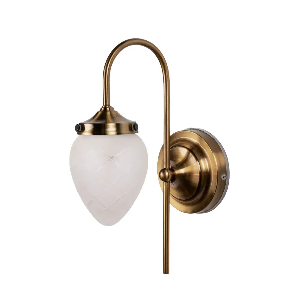 Juni vegglampe, frost