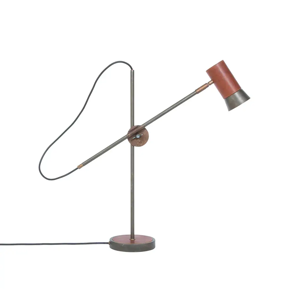 Kusk bordlampe, jernoksid/brunt skinn