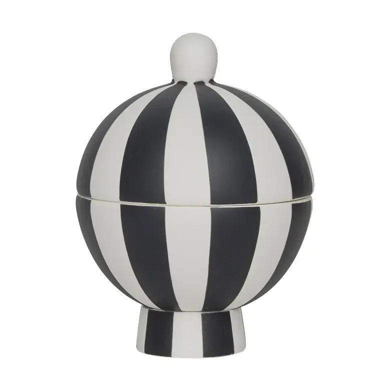 Toppu Bonbonniere, Black-white