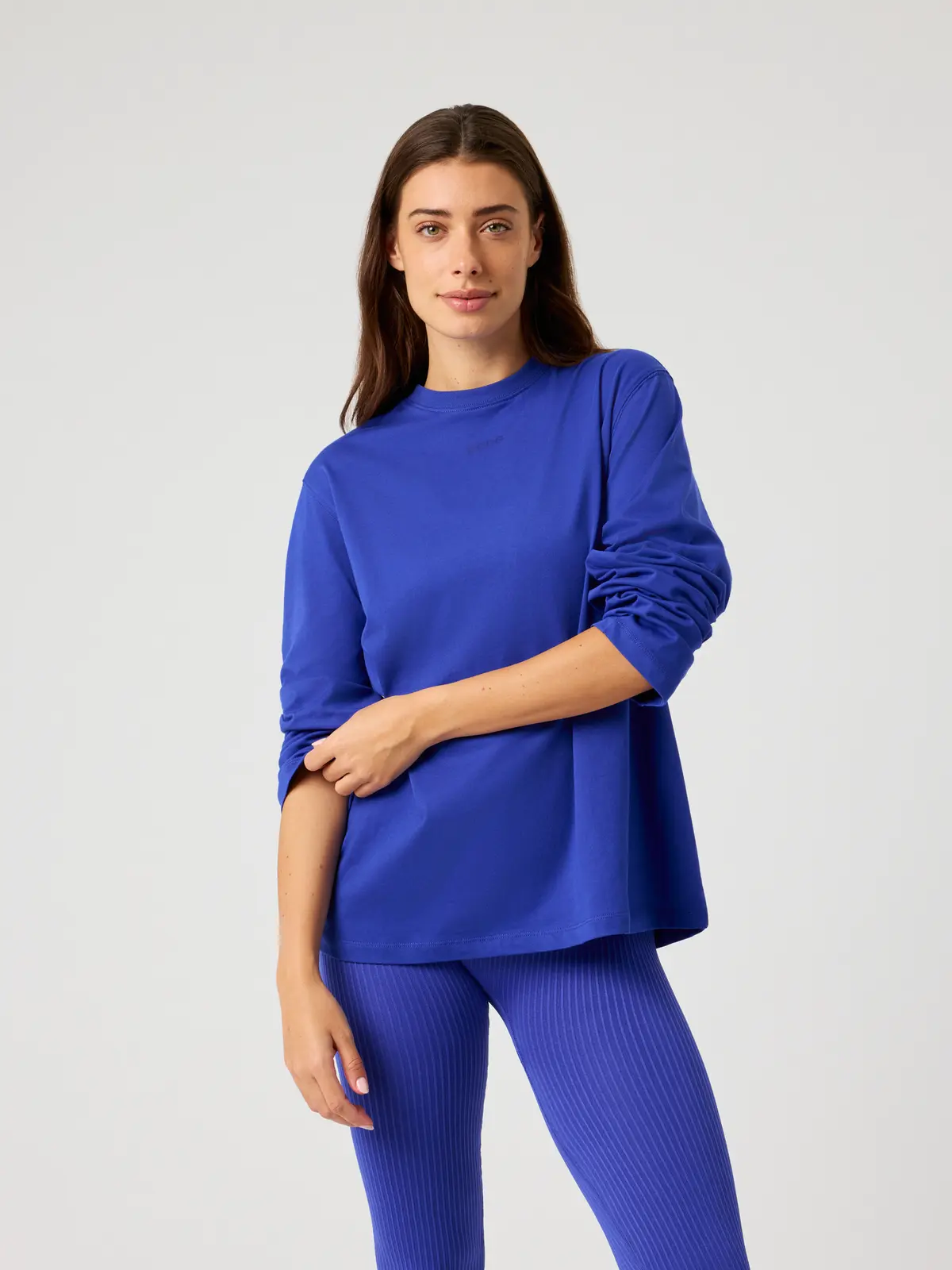 STUDIO OVERSIZED LONGSLEEVE T-