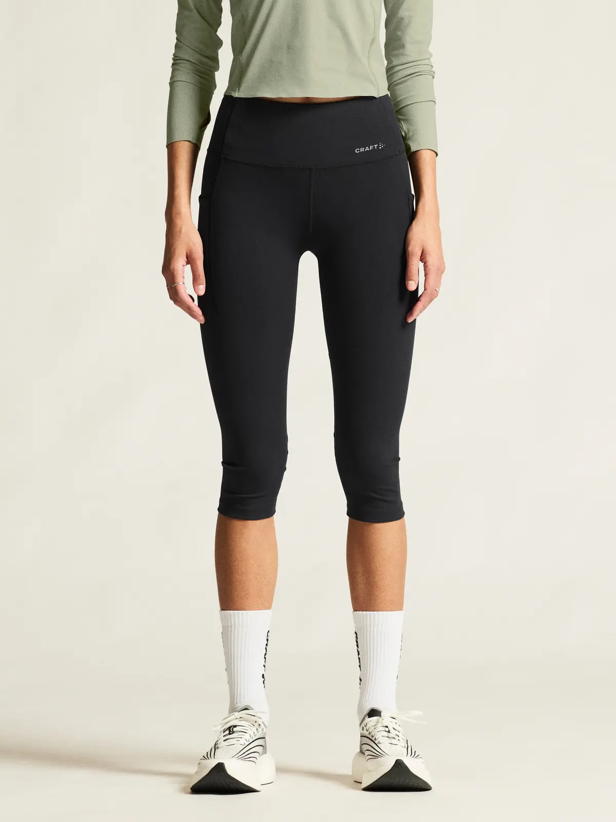 ESSENCE CAPRI 3 W