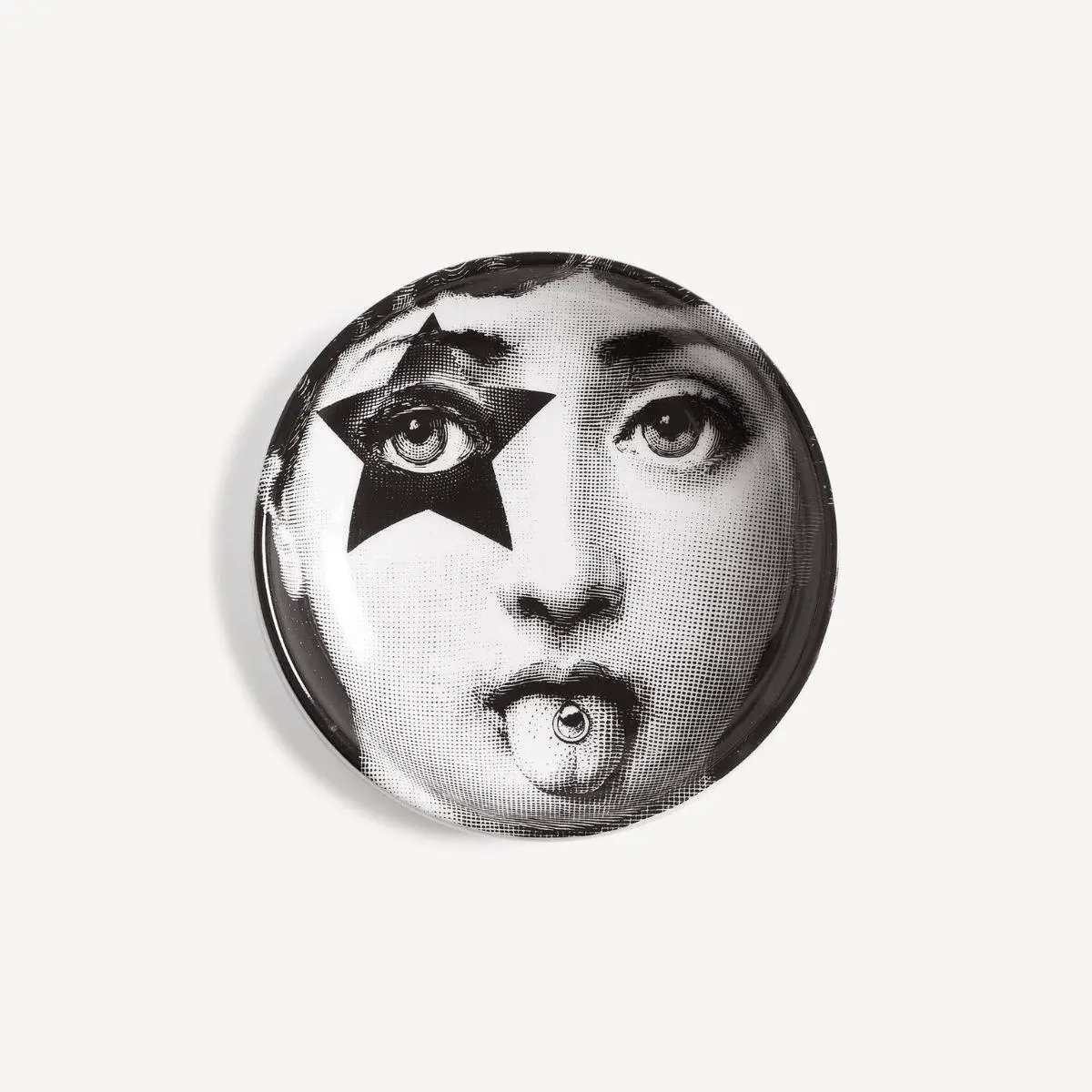 Fornasetti Round ashtray Tema e Variazioni n.381 black/white