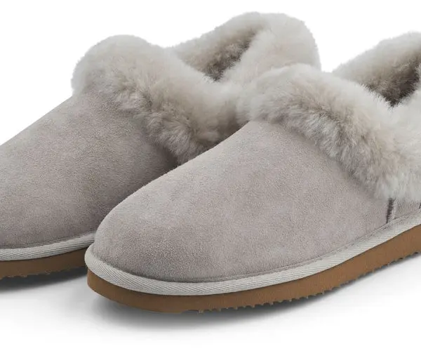 Hard sole slipper