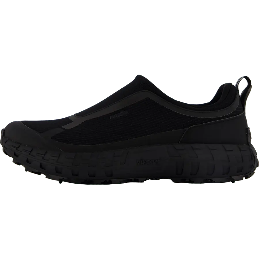 Norda 003 Pitch Black