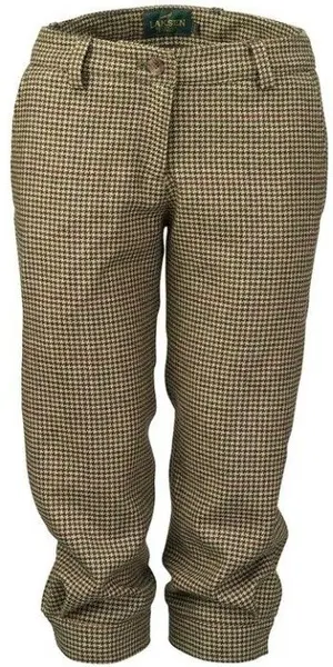 W's Lily Breeks