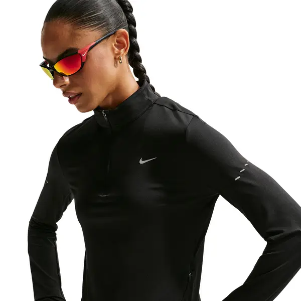 W's Swift Dri-Fit Uv 1/4-Zip Running Top Black/Reflective Silv