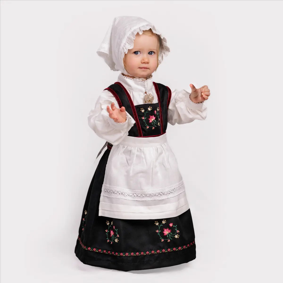 Hardanger festdrakt liten jente, black