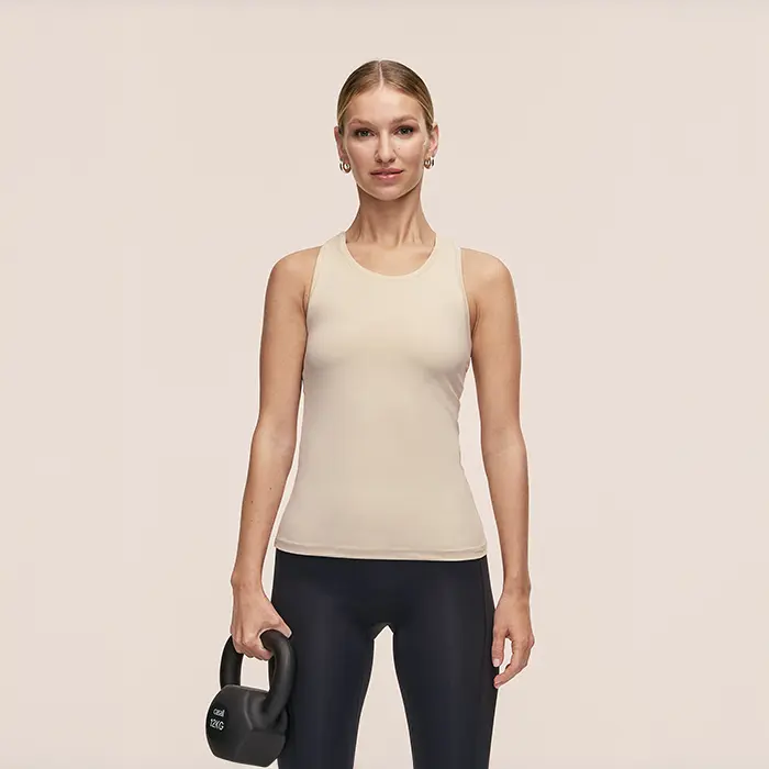 Essential Singlet Hvit