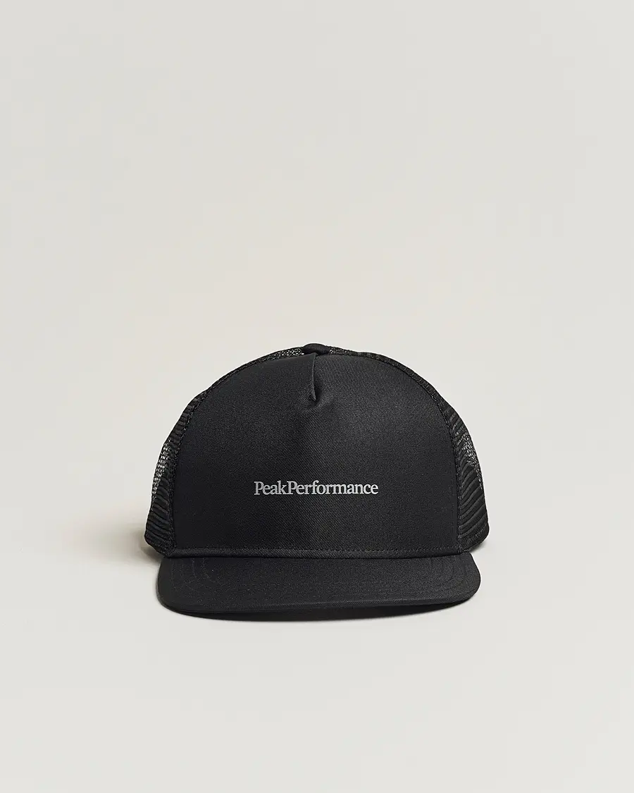 Peak PerformanceTrucker CapBlack
