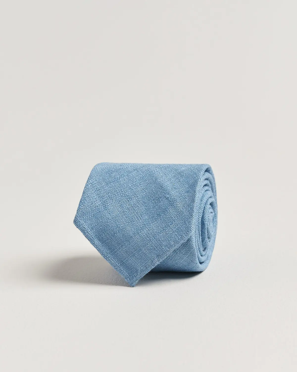 Drake's Silk Tussah Handrolled Tie Sky Blue