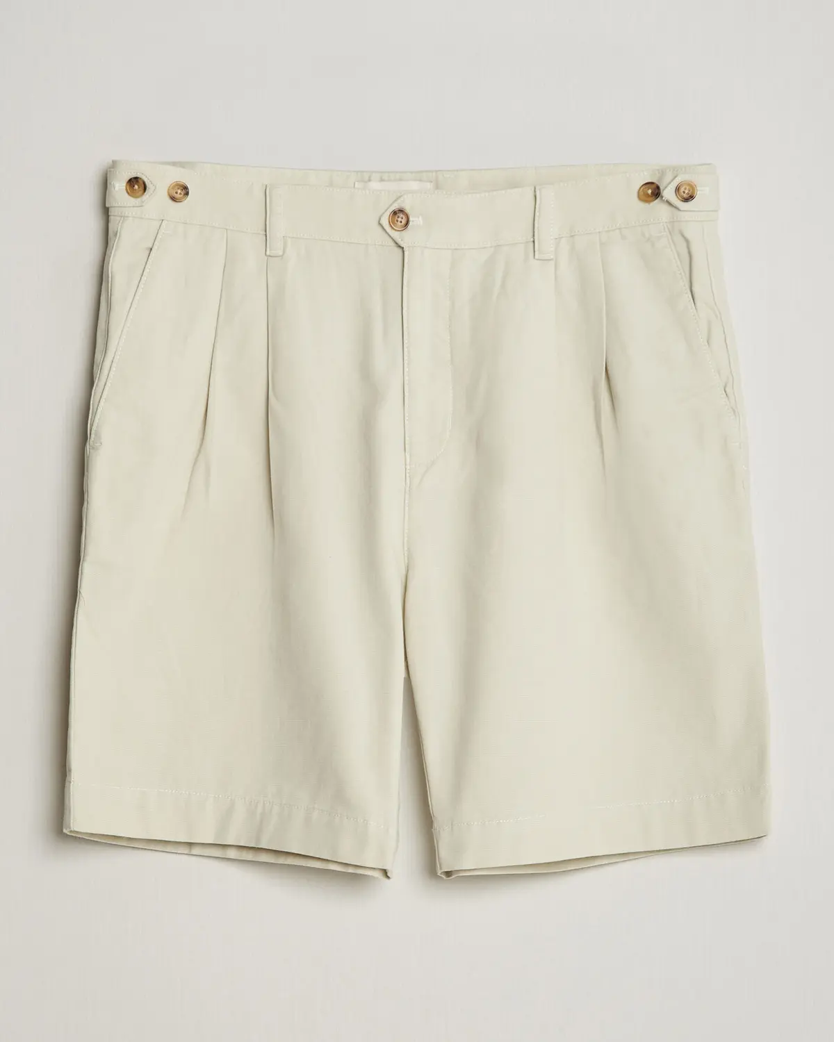GANT Relaxed Light Canvas Pleated Shorts Sand