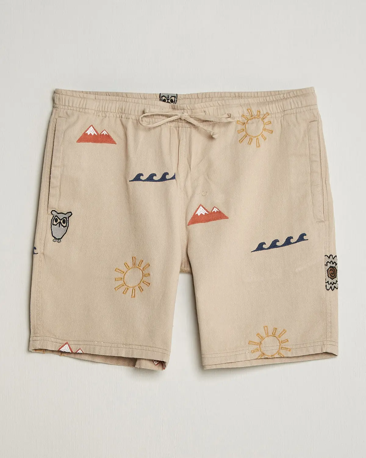KnowledgeCotton Apparel Loose Embroidery Shorts Light Feather Grey