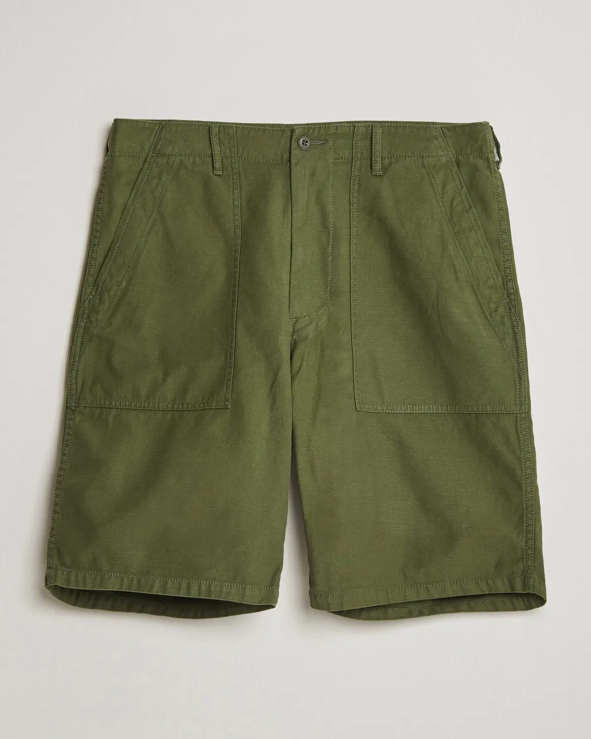 BEAMS PLUS MIL Utility Sateen Shorts Olive