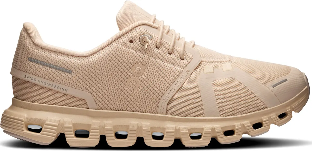 On Women’s Cloud 6 Sand/Sand