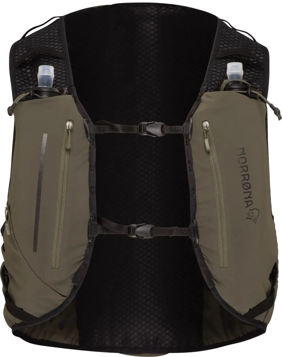 Norrøna Senja Econyl70 7l Pack Olive Night