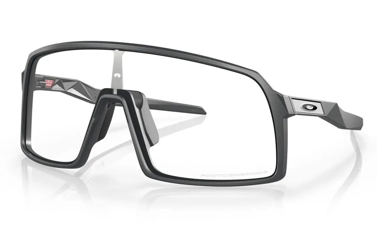 Oakley Sutro Matte Carbon w/ Clear Photochromic