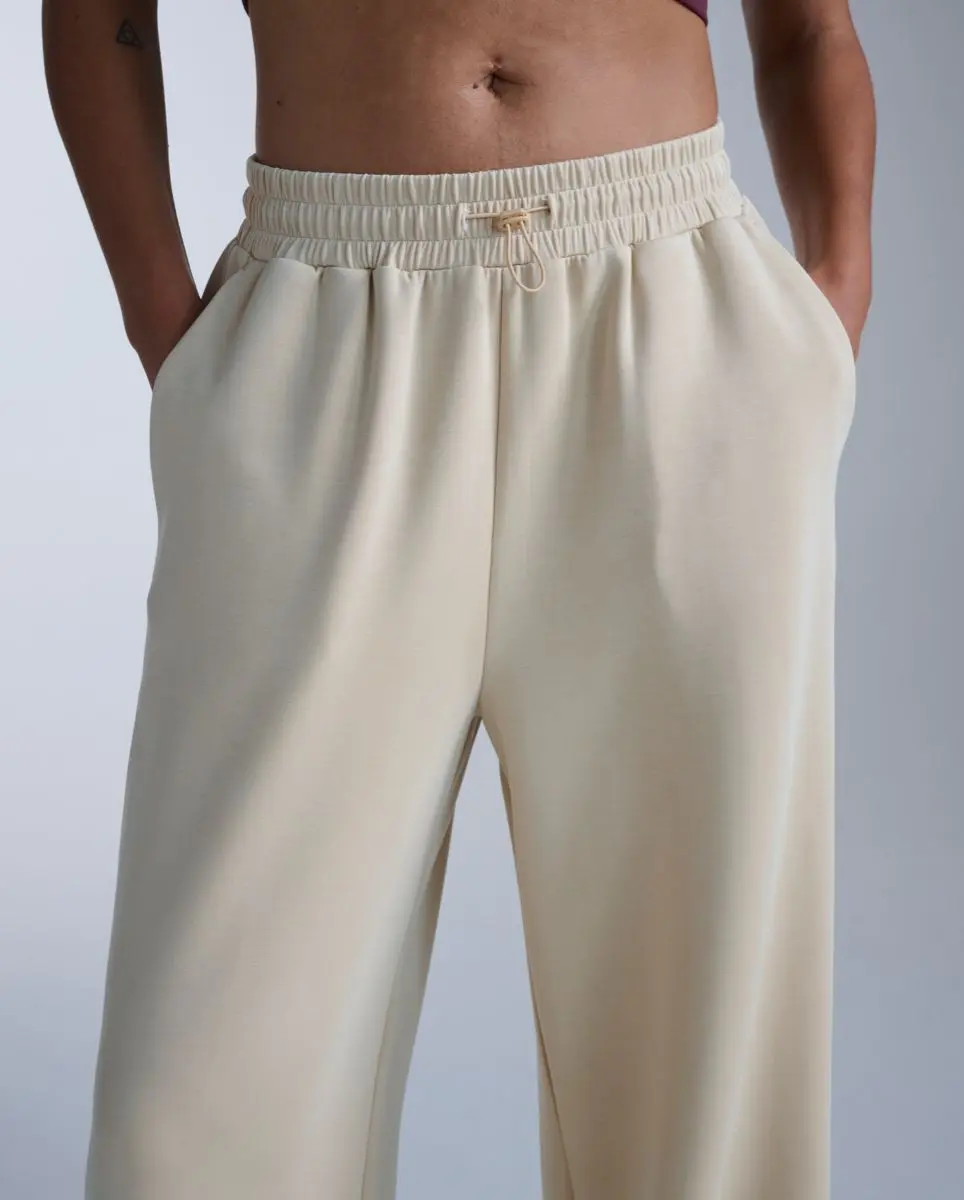 2XU Women'S Wonderluxe Sand Washed Wide Leg Pants Mojave Desert/white