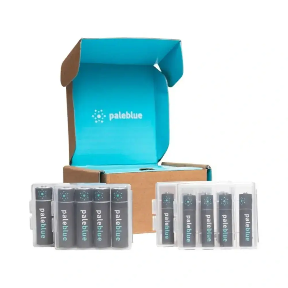 Pale Blue Sustainability Kit 8xAA/8xAAA