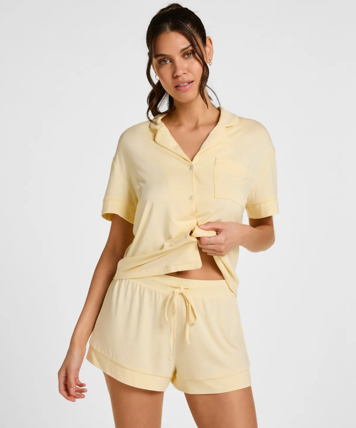 Essential shorts i jerseystoff - Gul
