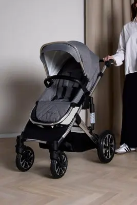 Beemoo Maxi 4 Sportsvogn, Grey/Silver