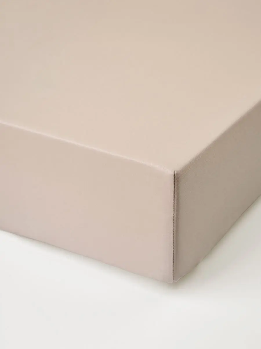 Soft Satin formsydd laken sand