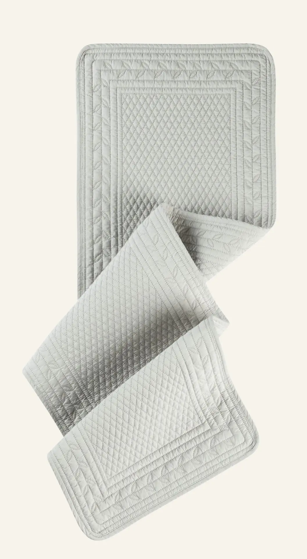 Leander løper lys beige