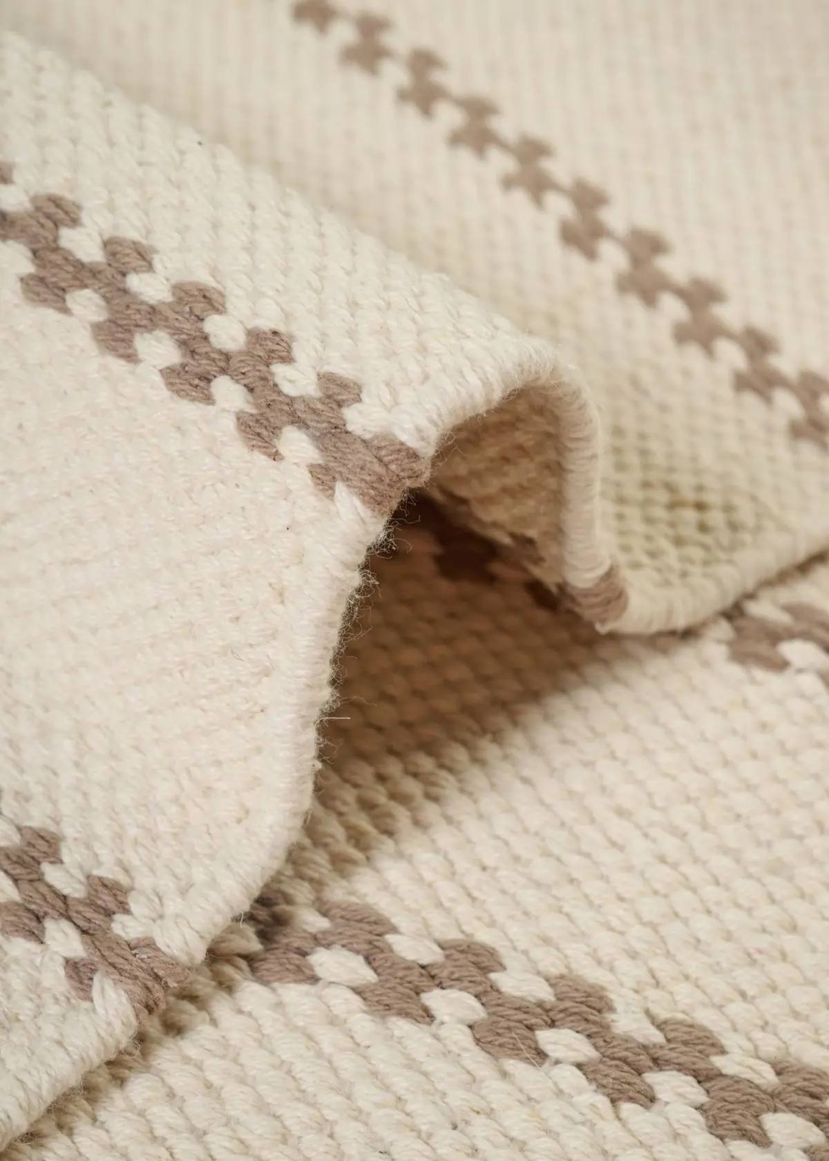 Hildur teppe multi brun