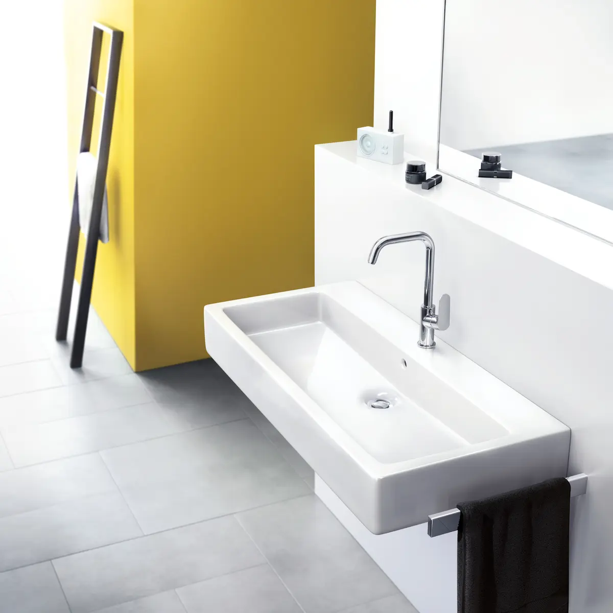 HANSGROHE FOCUS 240 SERVANTARMATUR SVINGTUT U/BUNNVENTIL KROM
