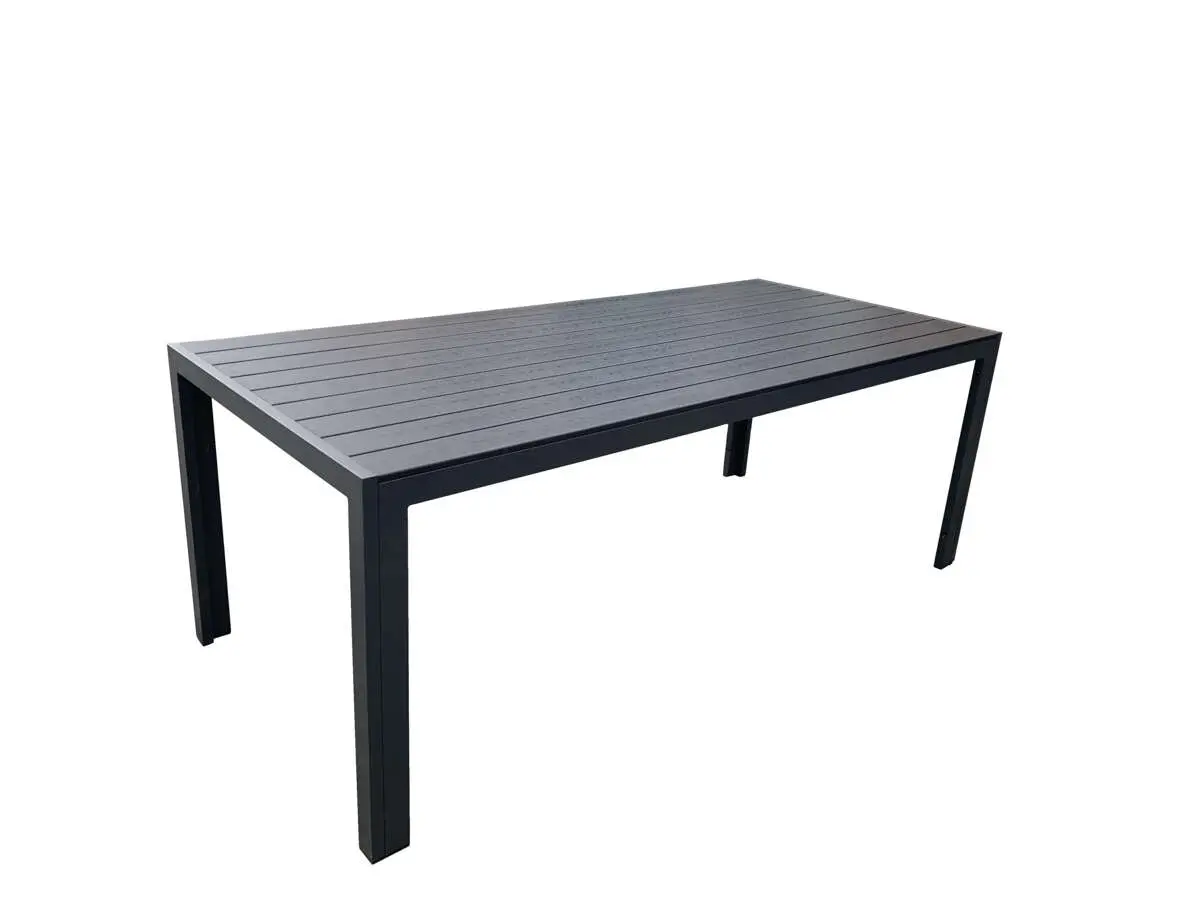 Bohem Nyheim bord