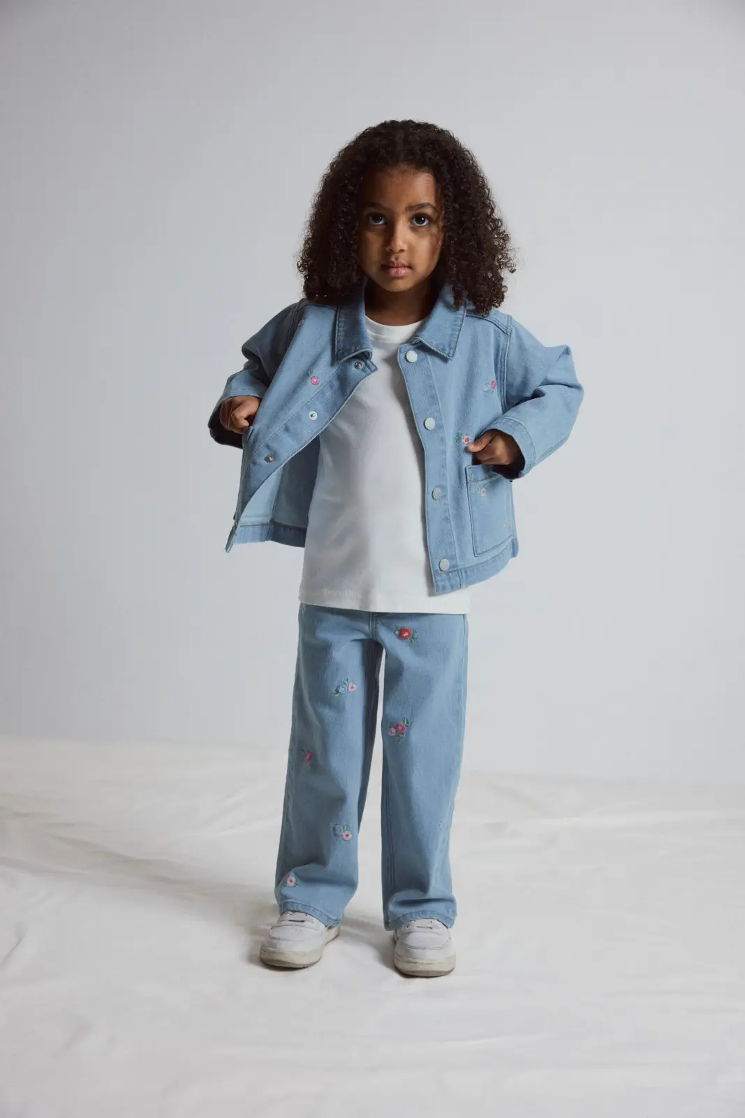 Polarn O. Pyret SALLY-jeans Wide fit - Lysdenim