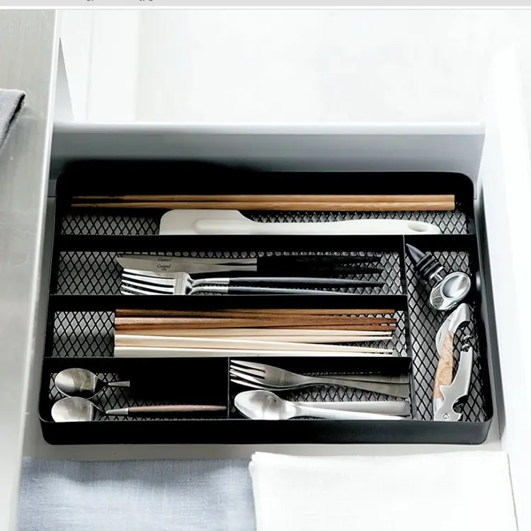 Bestikkskuff / Penneholder i metall, TOWER MESH TRAY, 35 x 23,5 x H 4,5 cm, Yamazaki