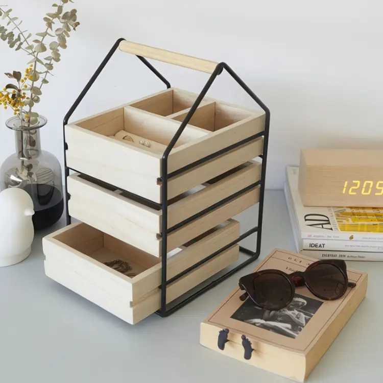 Smykkeskrin, WOODEN HOUSE, 19,5 x 17 x H 30 cm, Natur / Sort