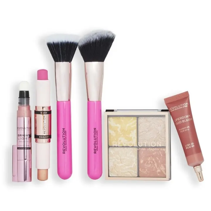 Makeup Revolution Gavesett med rødme og glød